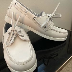 Dooney and Bourke, The regatta boat shoe, NWOT